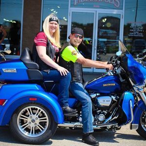 Meet your Posher, Candy